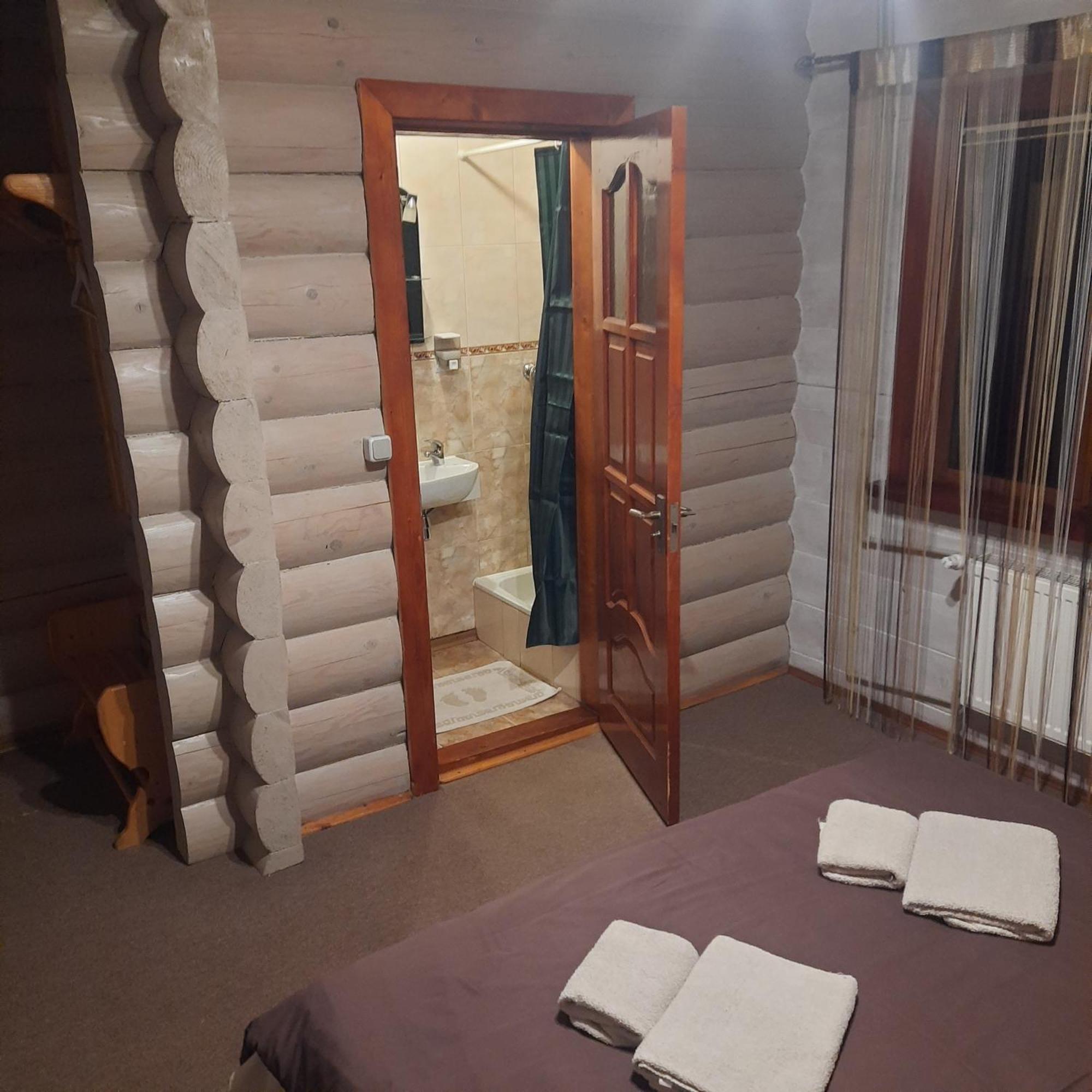 Hotel Lucy à Yaremtche Chambre photo